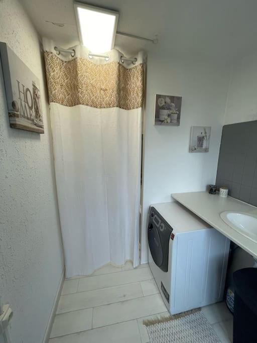 Appartement Chaleureux Au Calme Proche Du Chateau Mauleon Exterior foto