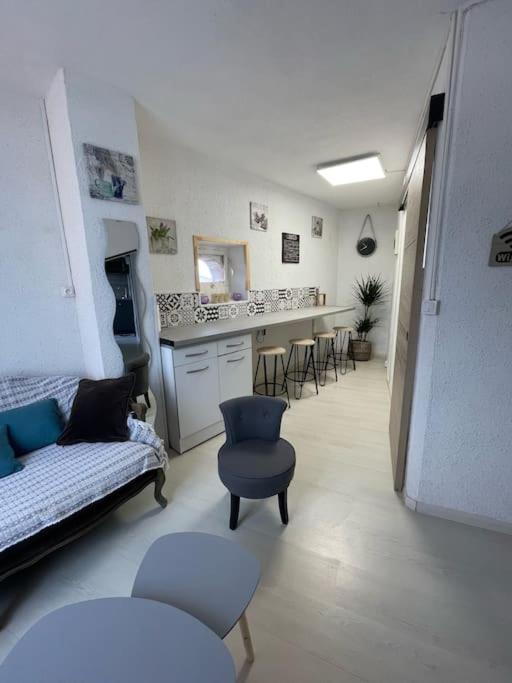 Appartement Chaleureux Au Calme Proche Du Chateau Mauleon Exterior foto